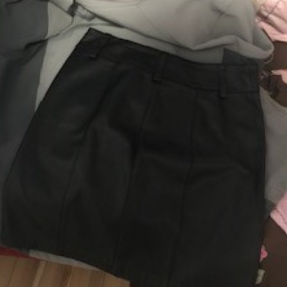 tristan & Iseut black leather lined skirt - Picture 4 of 4